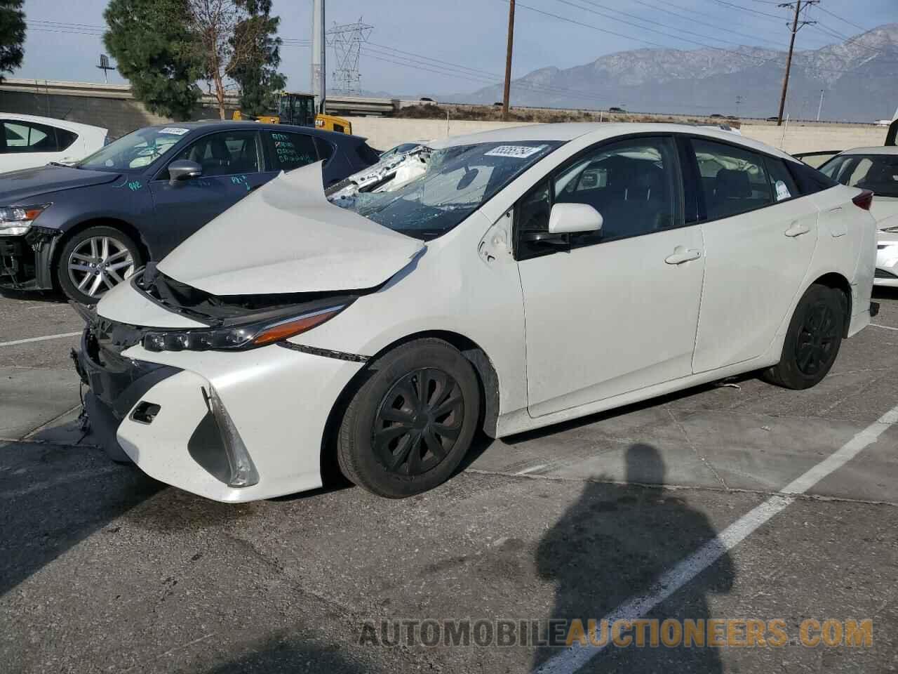 JTDKARFP9J3086178 TOYOTA PRIUS 2018