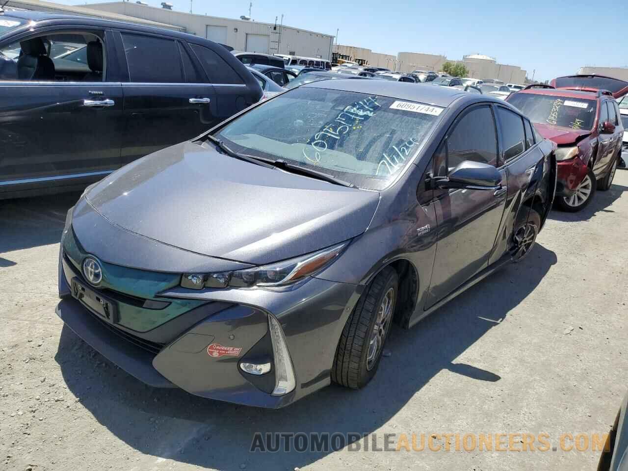 JTDKARFPXH3040210 TOYOTA PRIUS 2017