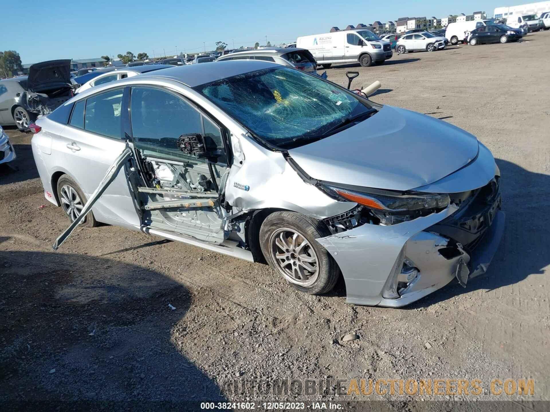 JTDKARFPXH3046136 TOYOTA PRIUS PRIME 2017