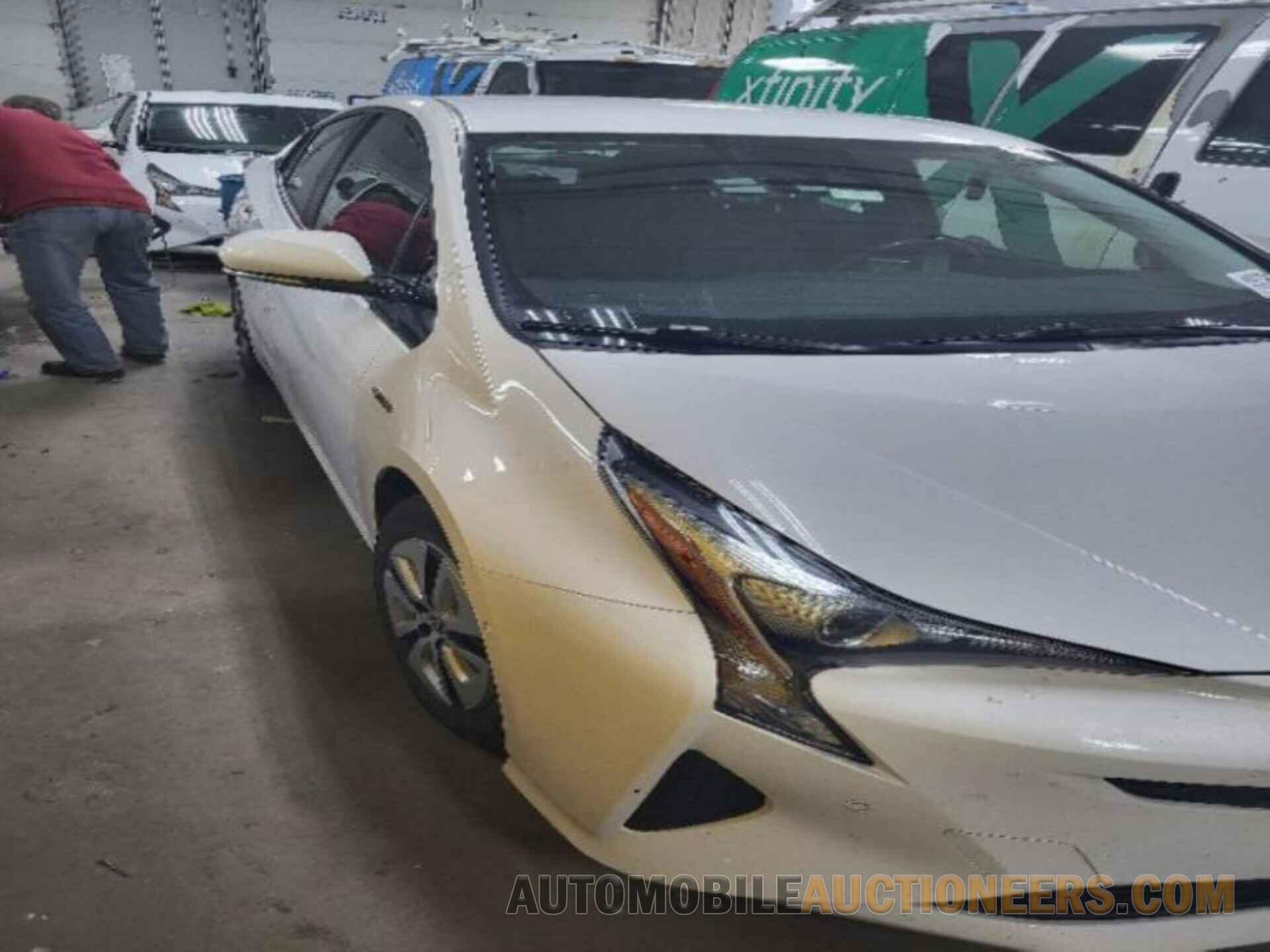 JTDKARFU6J3061583 TOYOTA PRIUS 2018