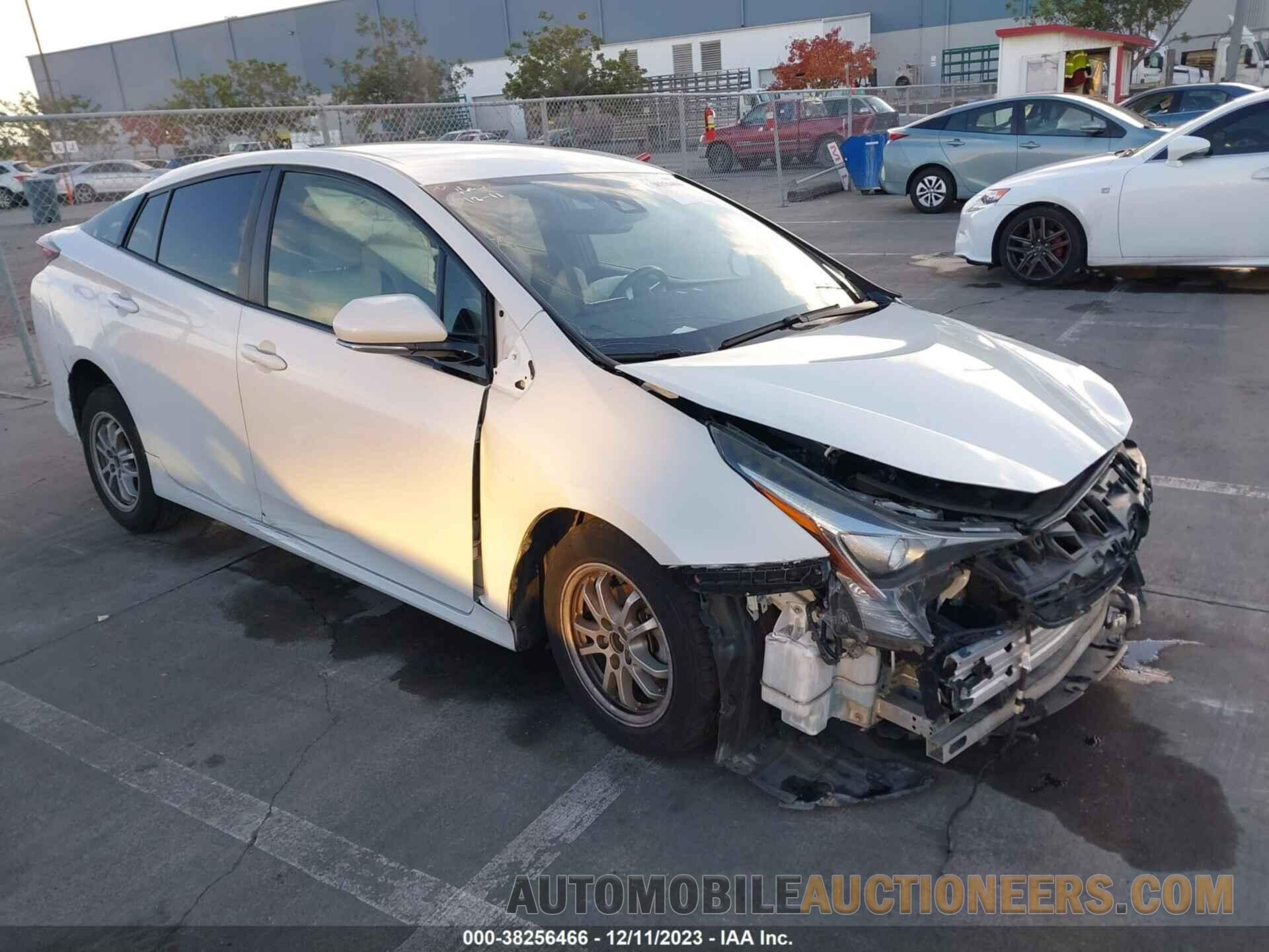 JTDKARFU9J3055048 TOYOTA PRIUS 2018