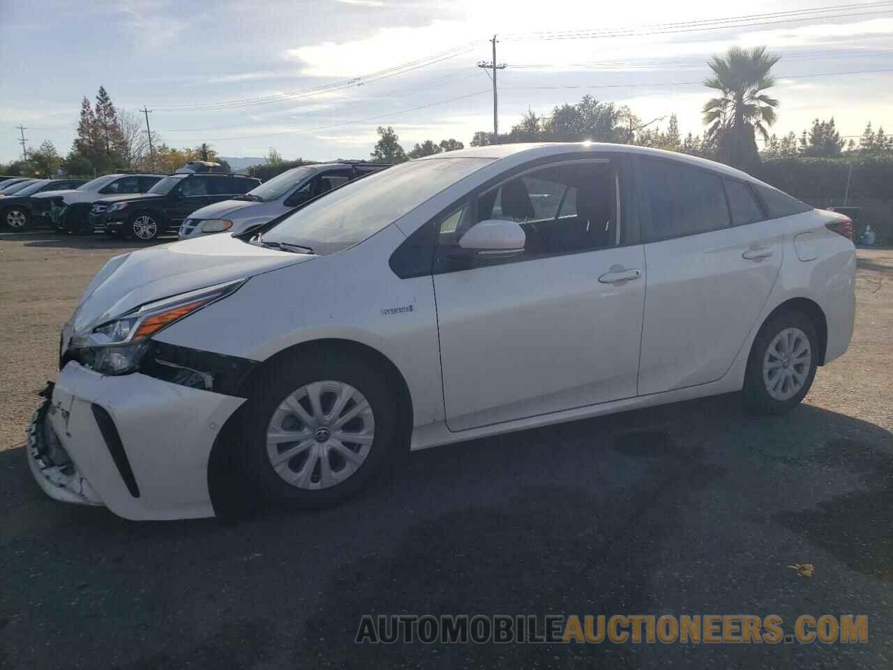 JTDKARFUXK3068649 TOYOTA PRIUS 2019