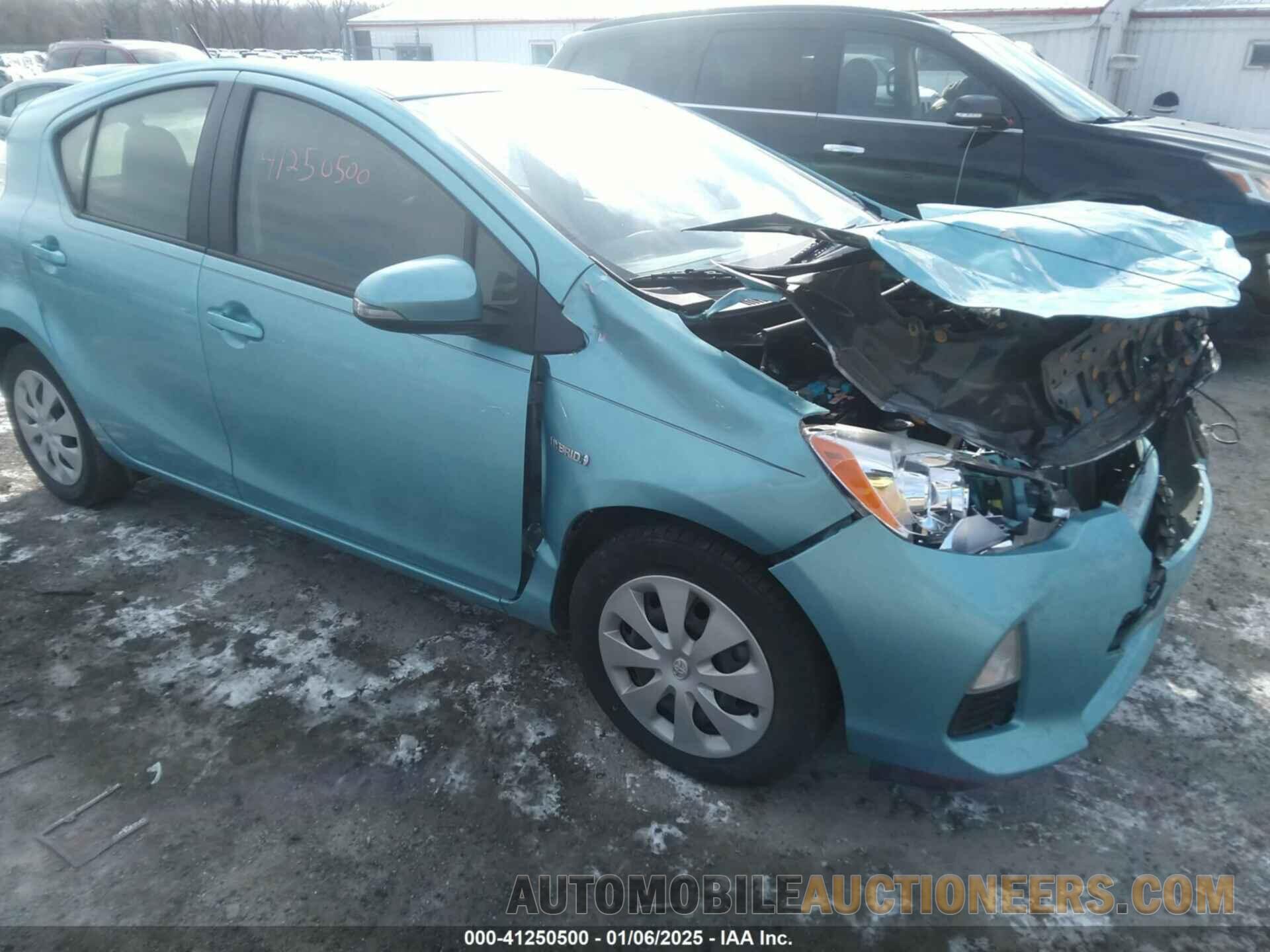 JTDKDTB30E1067642 TOYOTA PRIUS C 2014