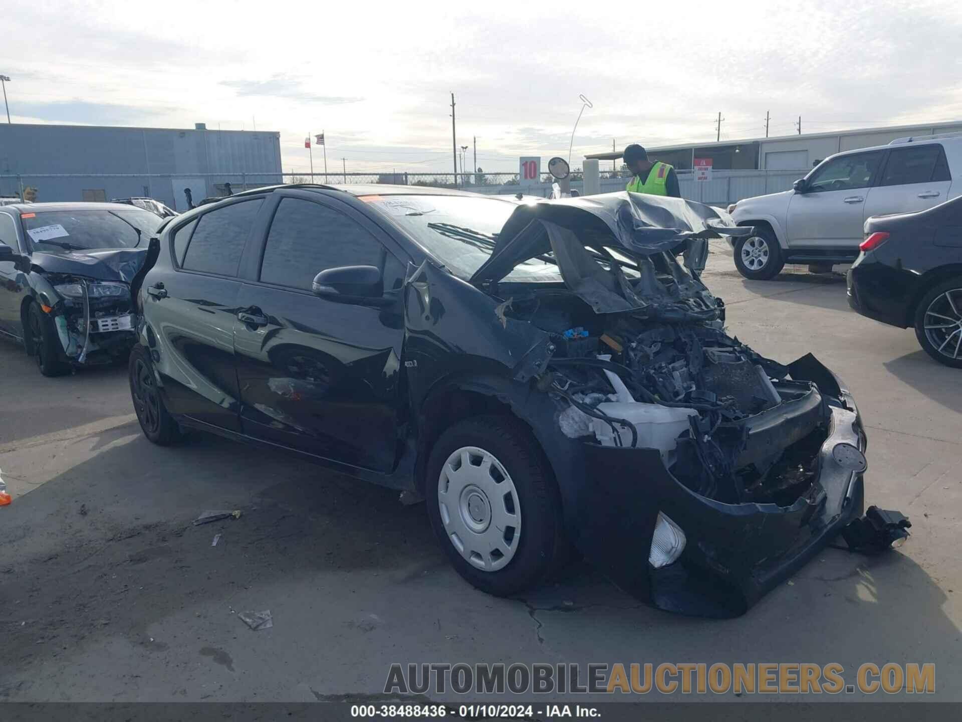 JTDKDTB30F1580360 TOYOTA PRIUS C 2015