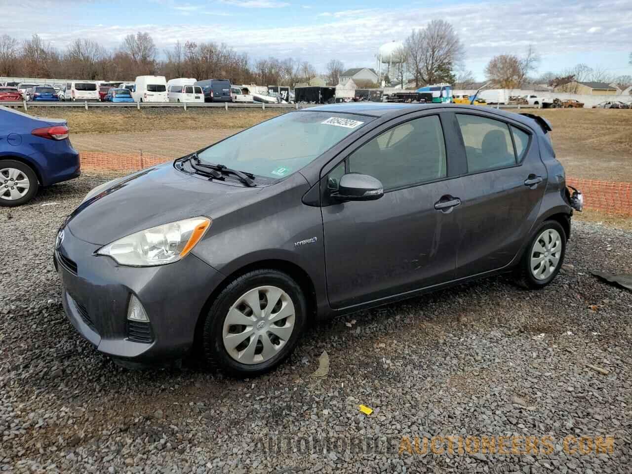 JTDKDTB32D1532789 TOYOTA PRIUS 2013