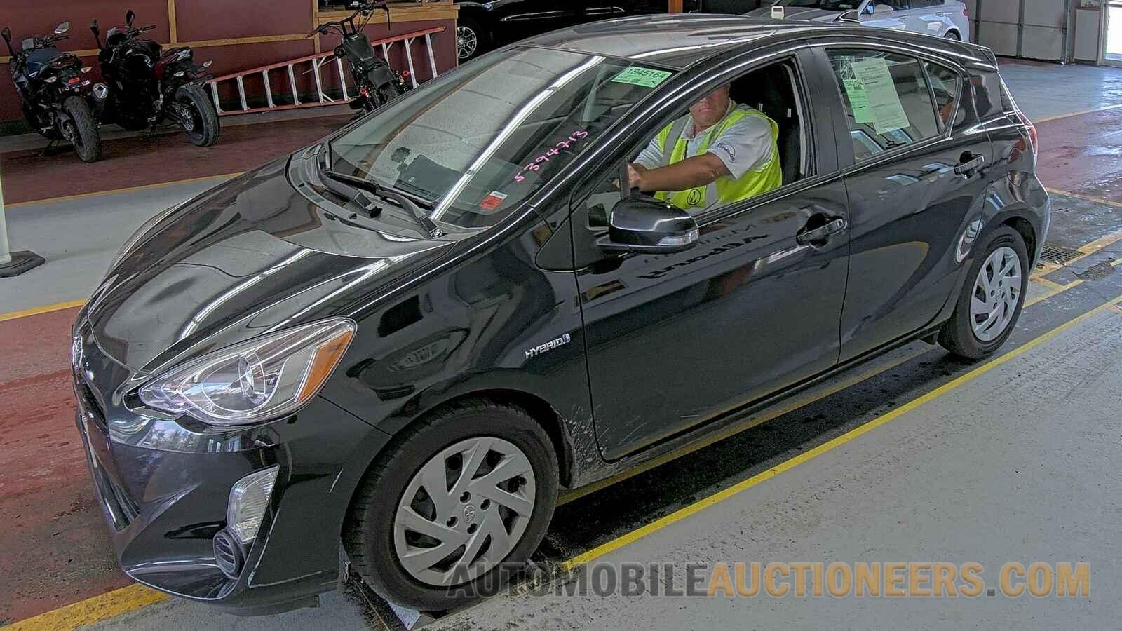 JTDKDTB32F1112940 Toyota Prius c 2015