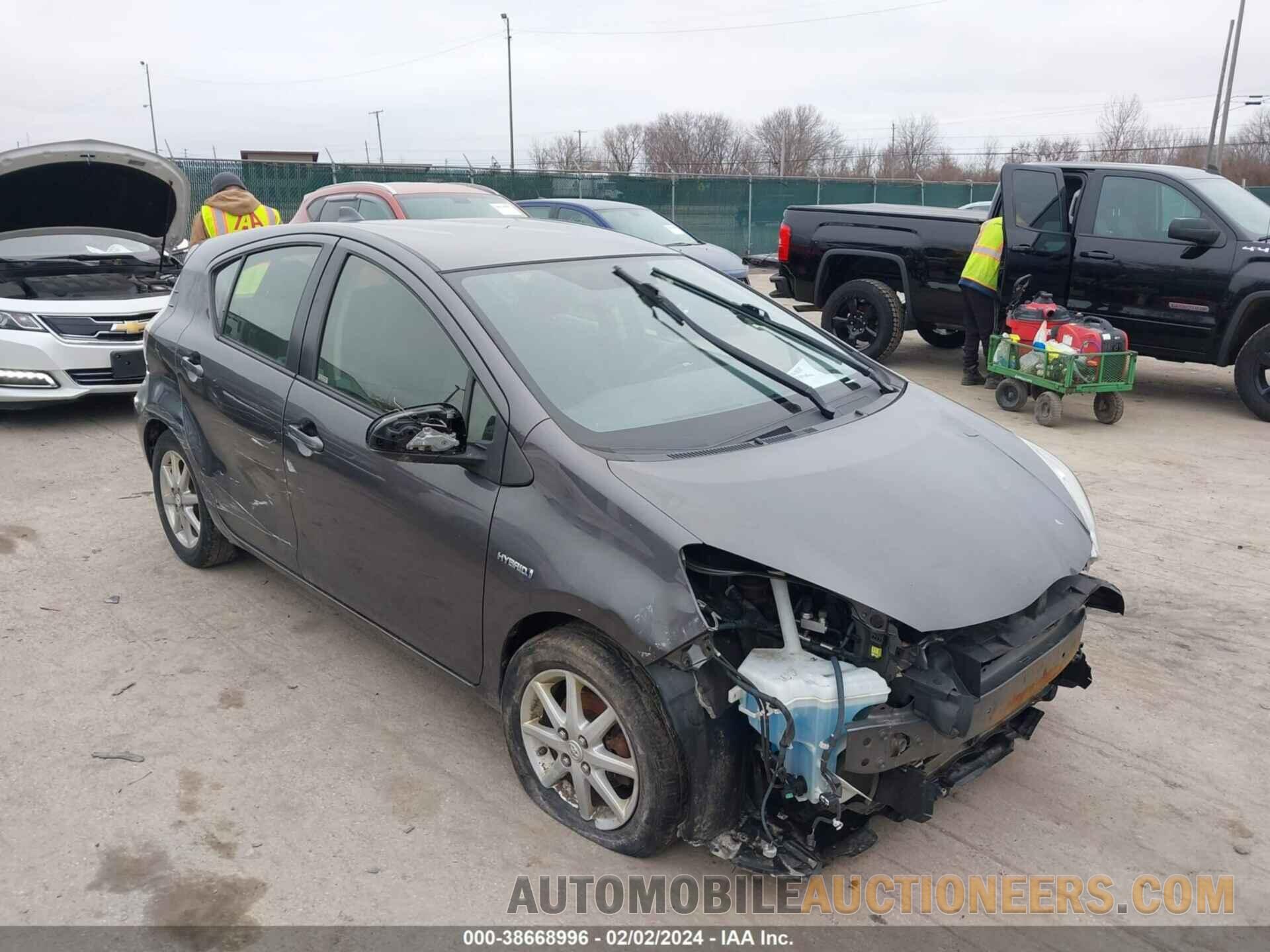 JTDKDTB32F1585530 TOYOTA PRIUS C 2015