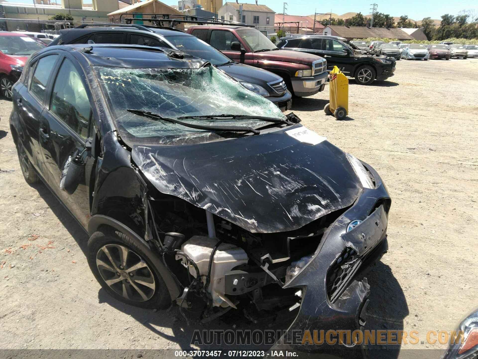 JTDKDTB32J1606661 TOYOTA PRIUS C 2018