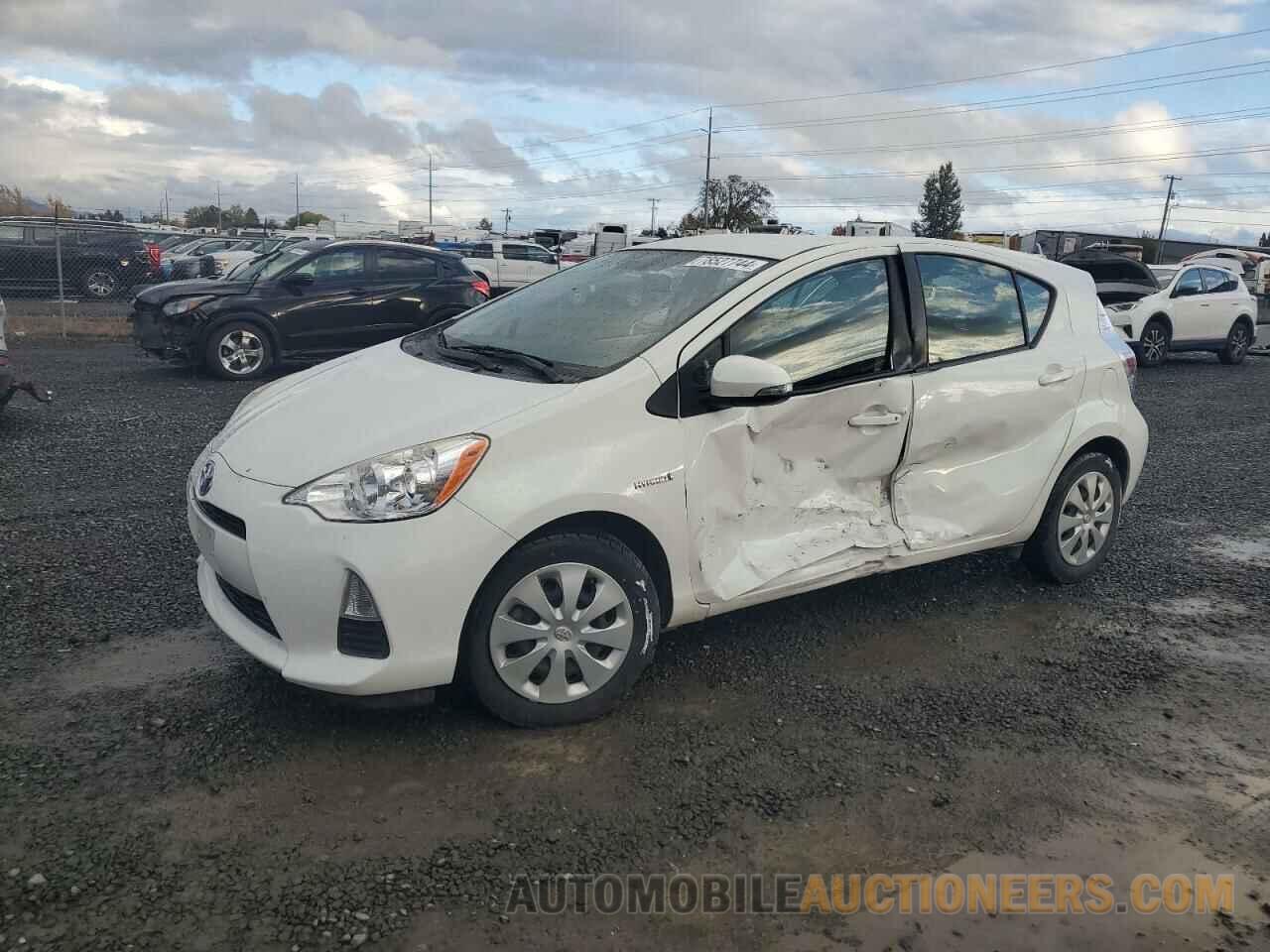 JTDKDTB33E1084662 TOYOTA PRIUS 2014