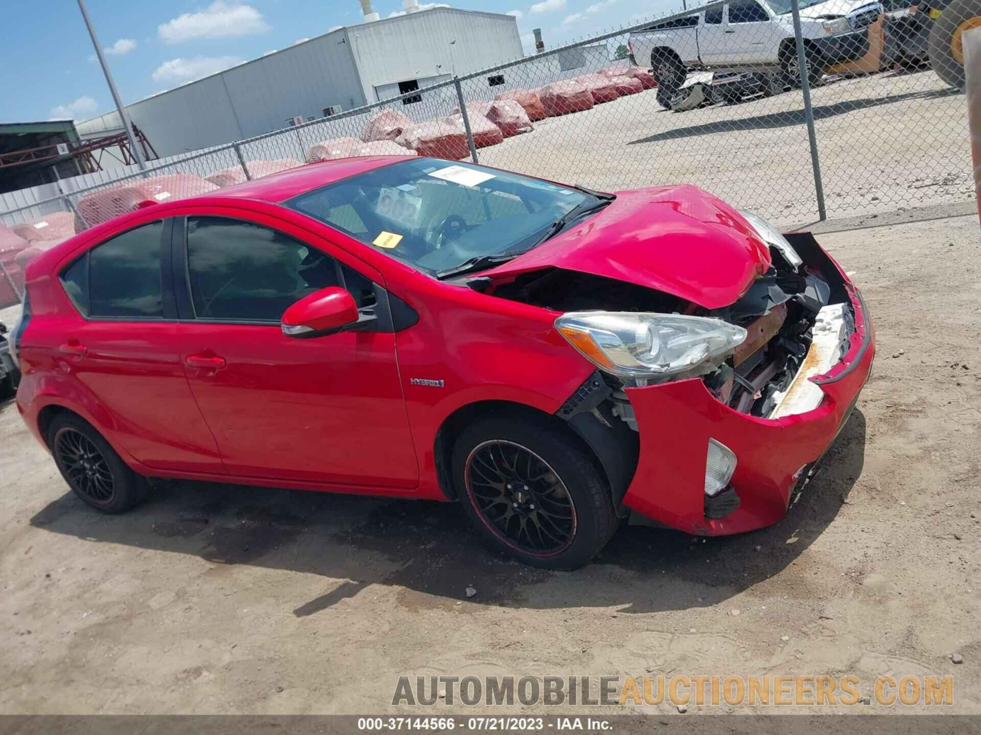 JTDKDTB34F1585352 TOYOTA PRIUS C 2015