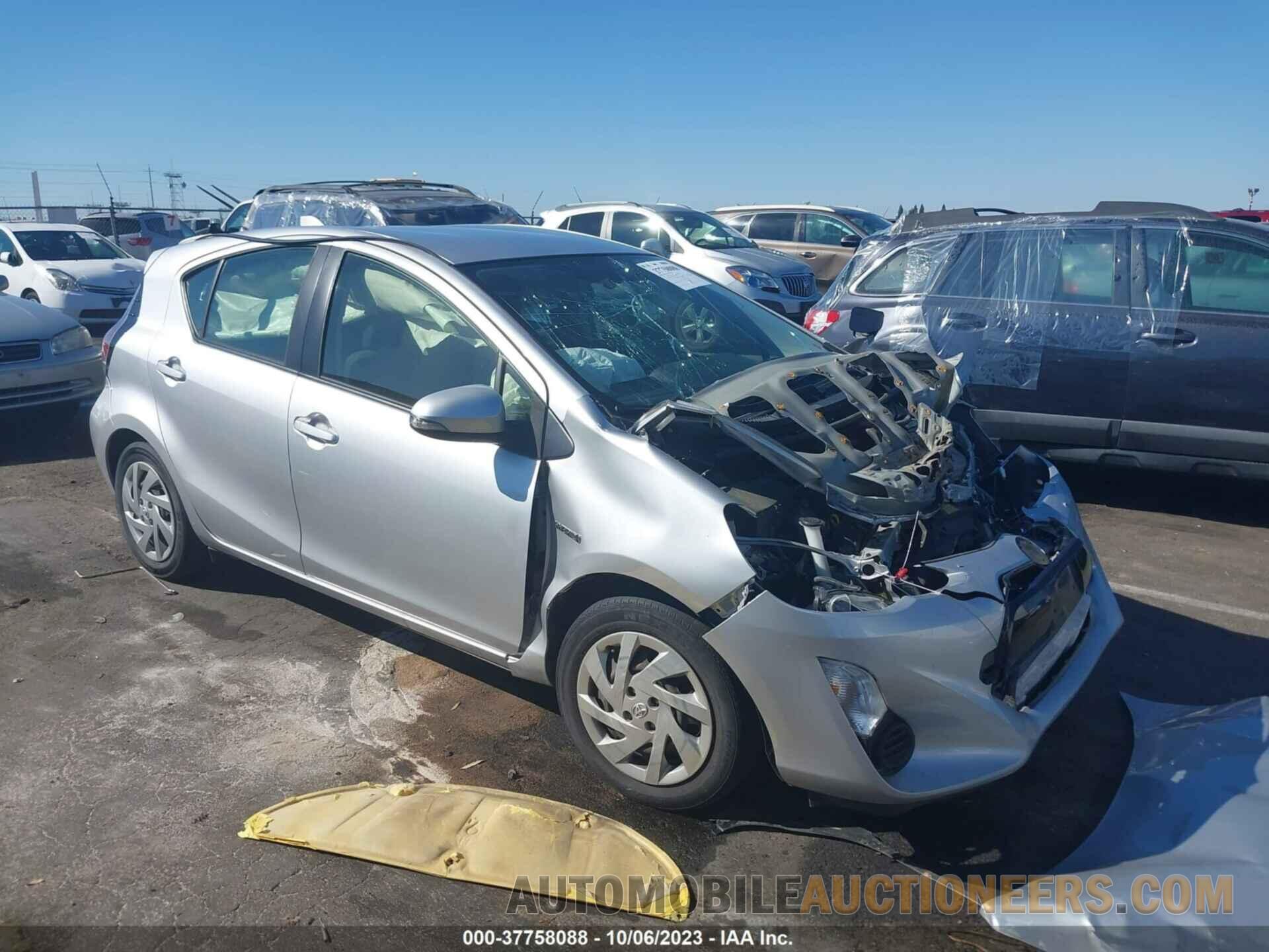 JTDKDTB36F1577396 TOYOTA PRIUS C 2015