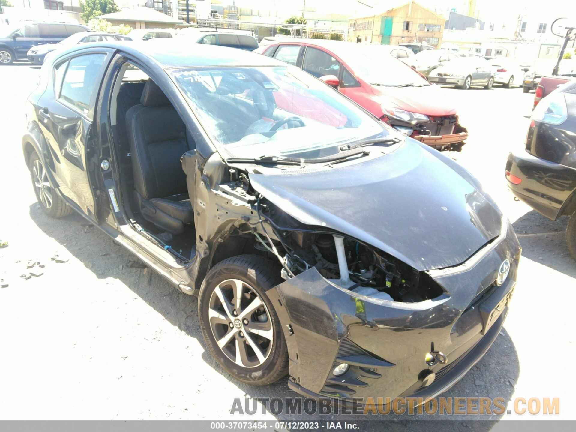 JTDKDTB36J1606551 TOYOTA PRIUS C 2018