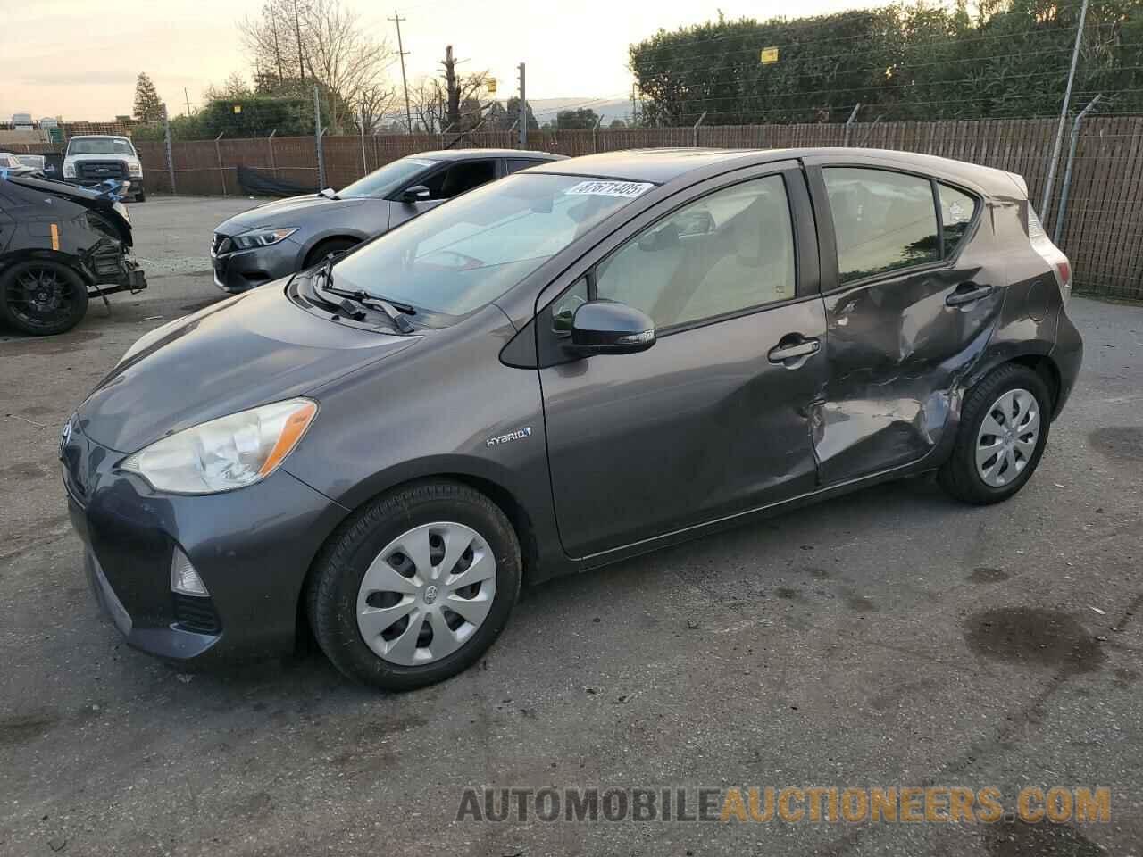 JTDKDTB37D1555064 TOYOTA PRIUS 2013