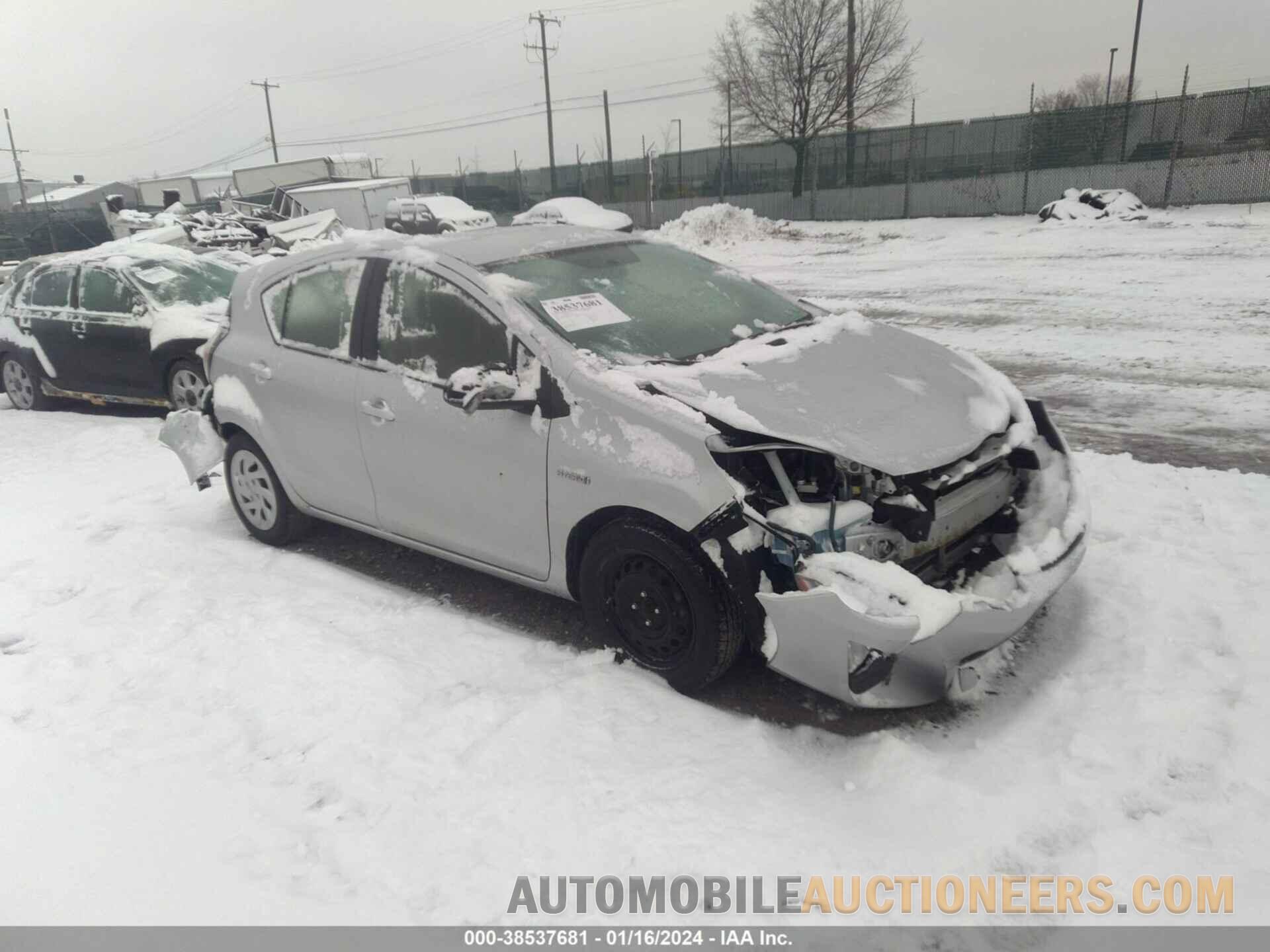 JTDKDTB37G1132635 TOYOTA PRIUS C 2016