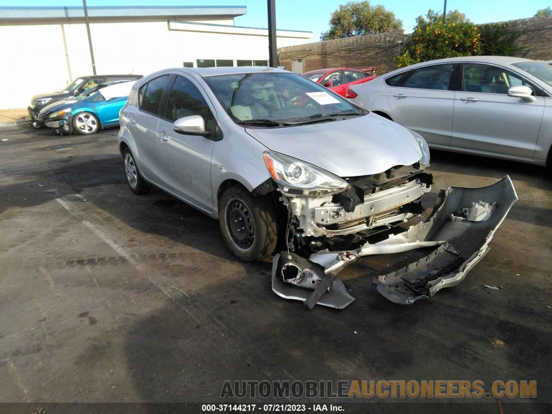 JTDKDTB39F1102910 TOYOTA PRIUS C 2015