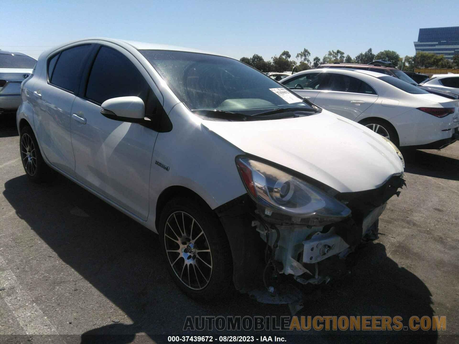 JTDKDTB39F1105984 TOYOTA PRIUS C 2015