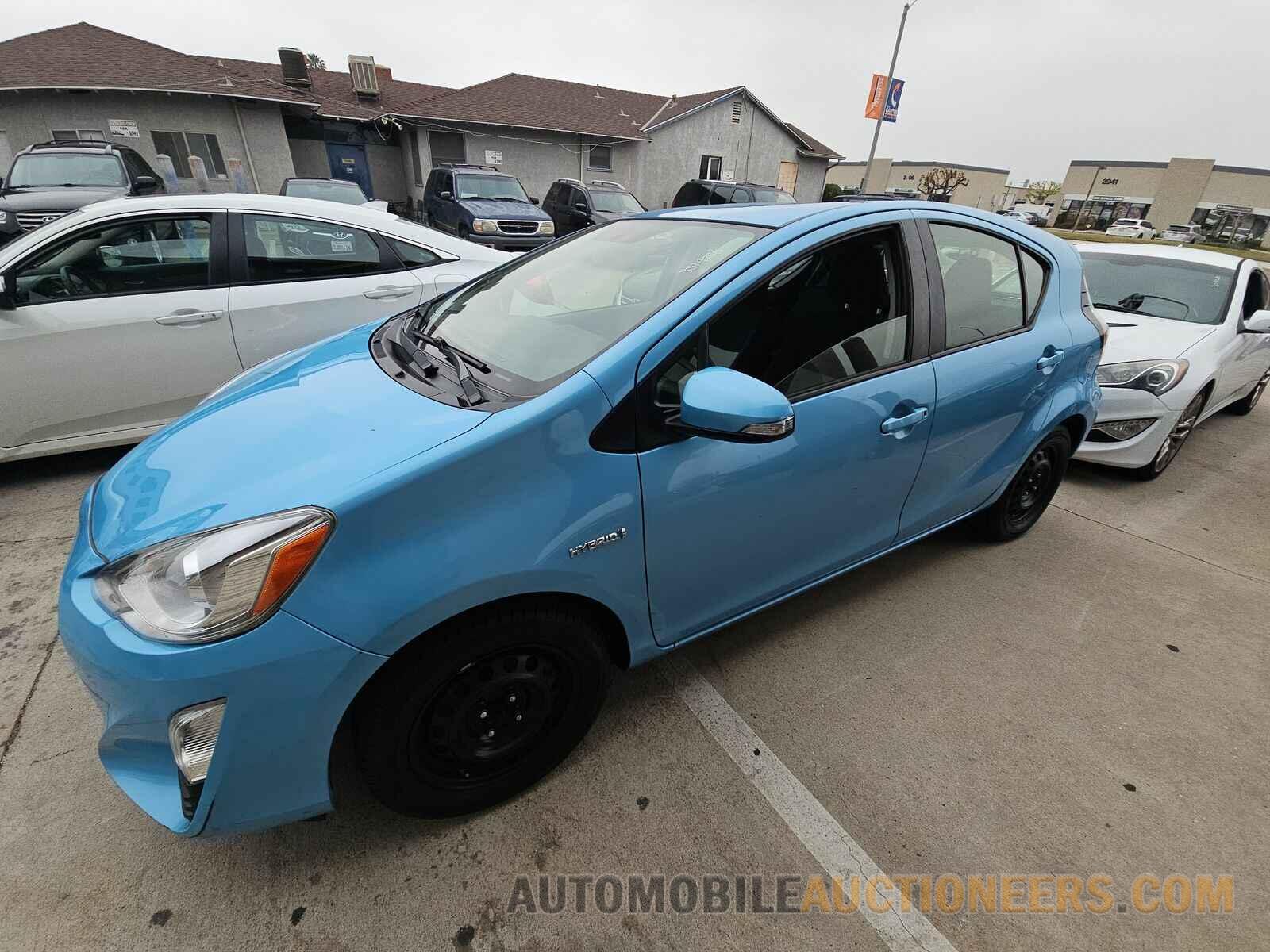 JTDKDTB39G1133933 Toyota Prius c 2016