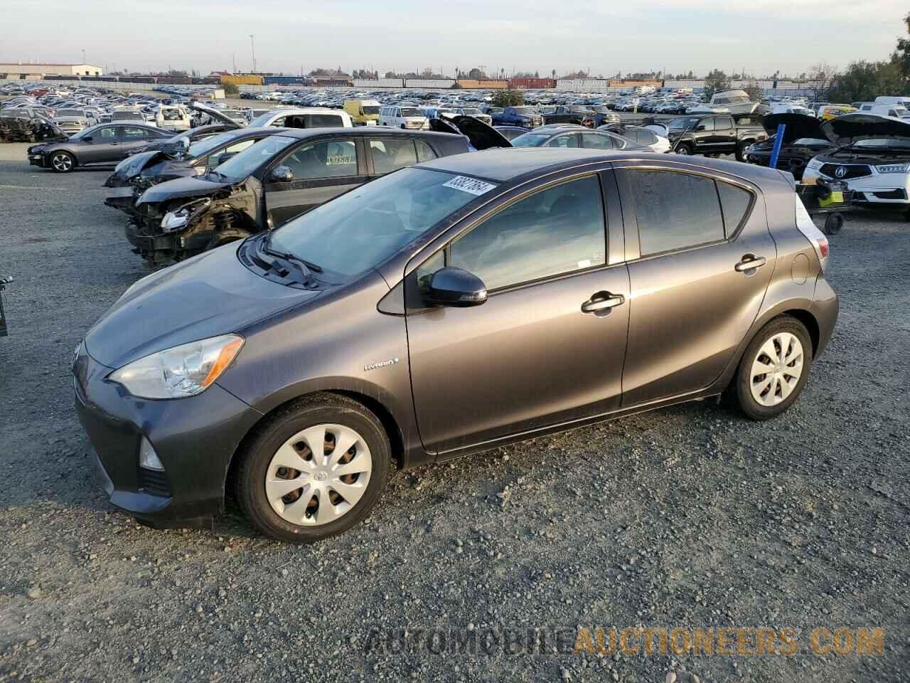 JTDKDTB3XD1535830 TOYOTA PRIUS 2013