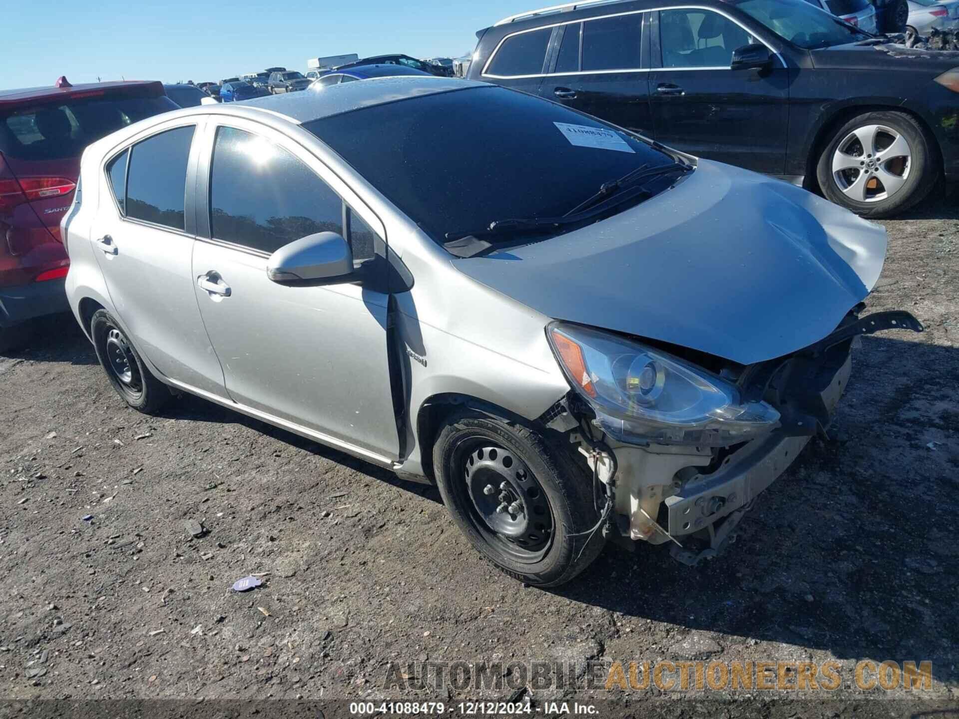 JTDKDTB3XF1576428 TOYOTA PRIUS C 2015