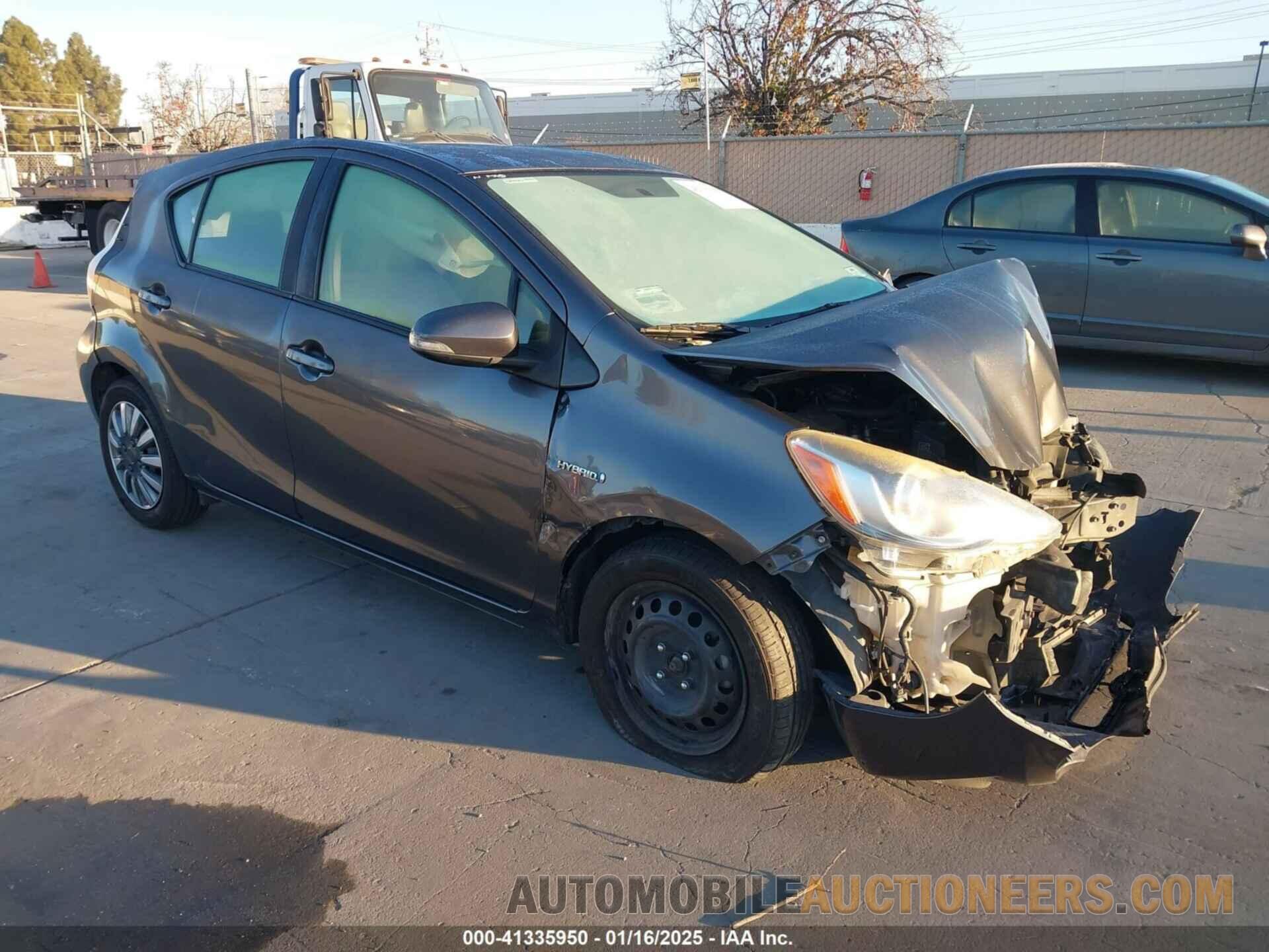 JTDKDTB3XF1581029 TOYOTA PRIUS C 2015