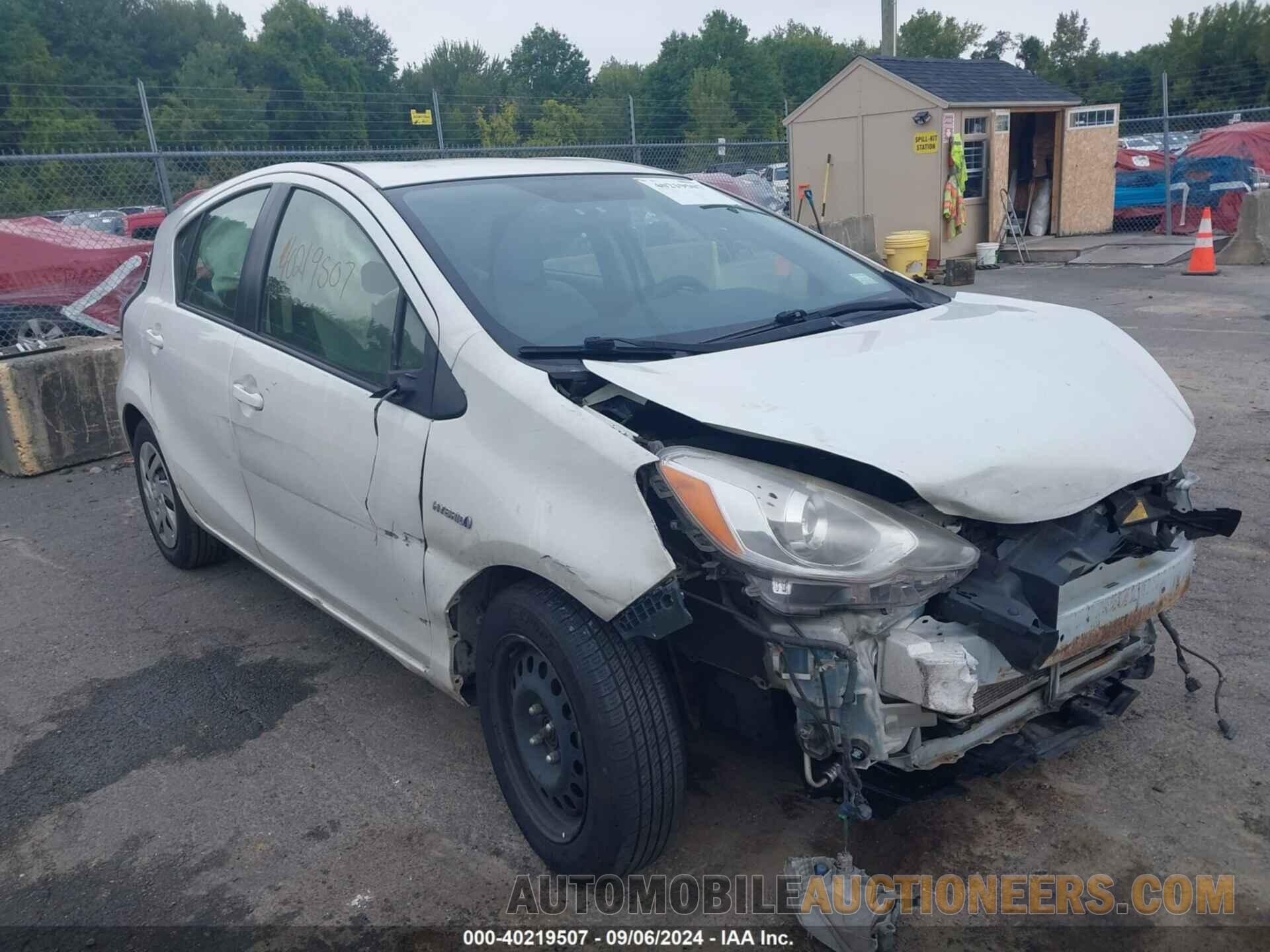 JTDKDTB3XF1584657 TOYOTA PRIUS C 2015