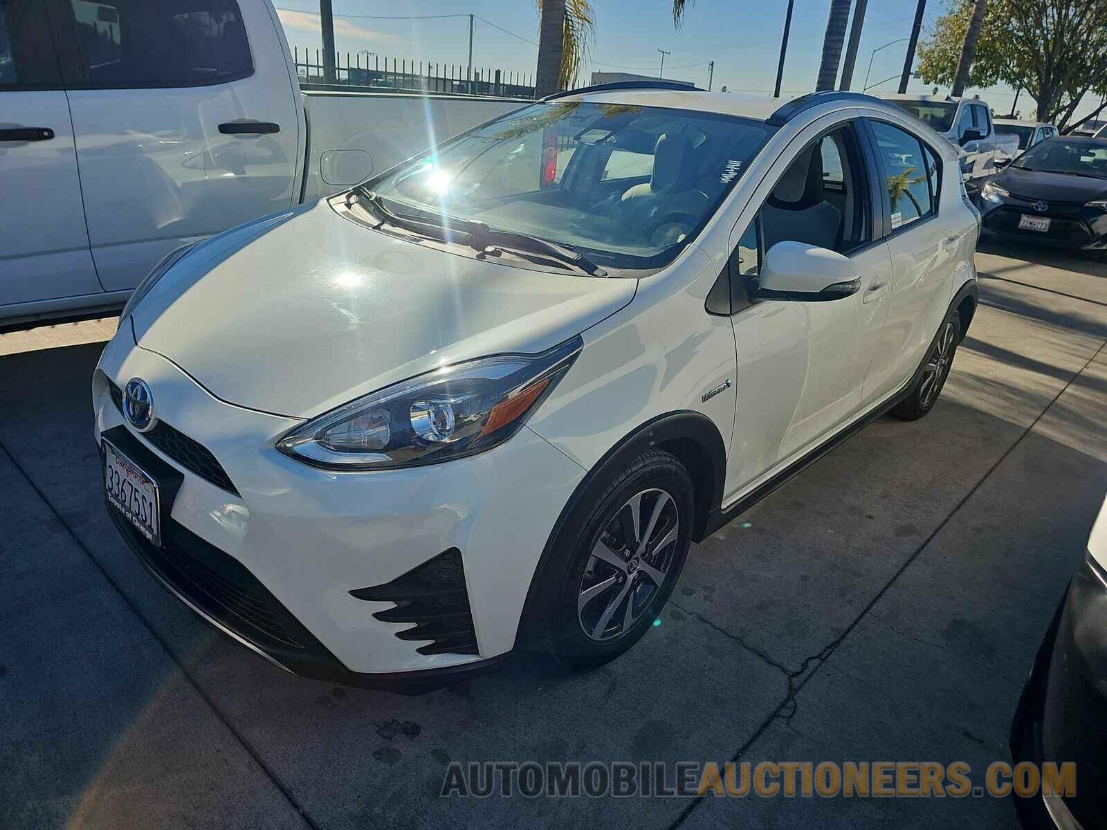 JTDKDTB3XJ1599703 Toyota Prius c 2018