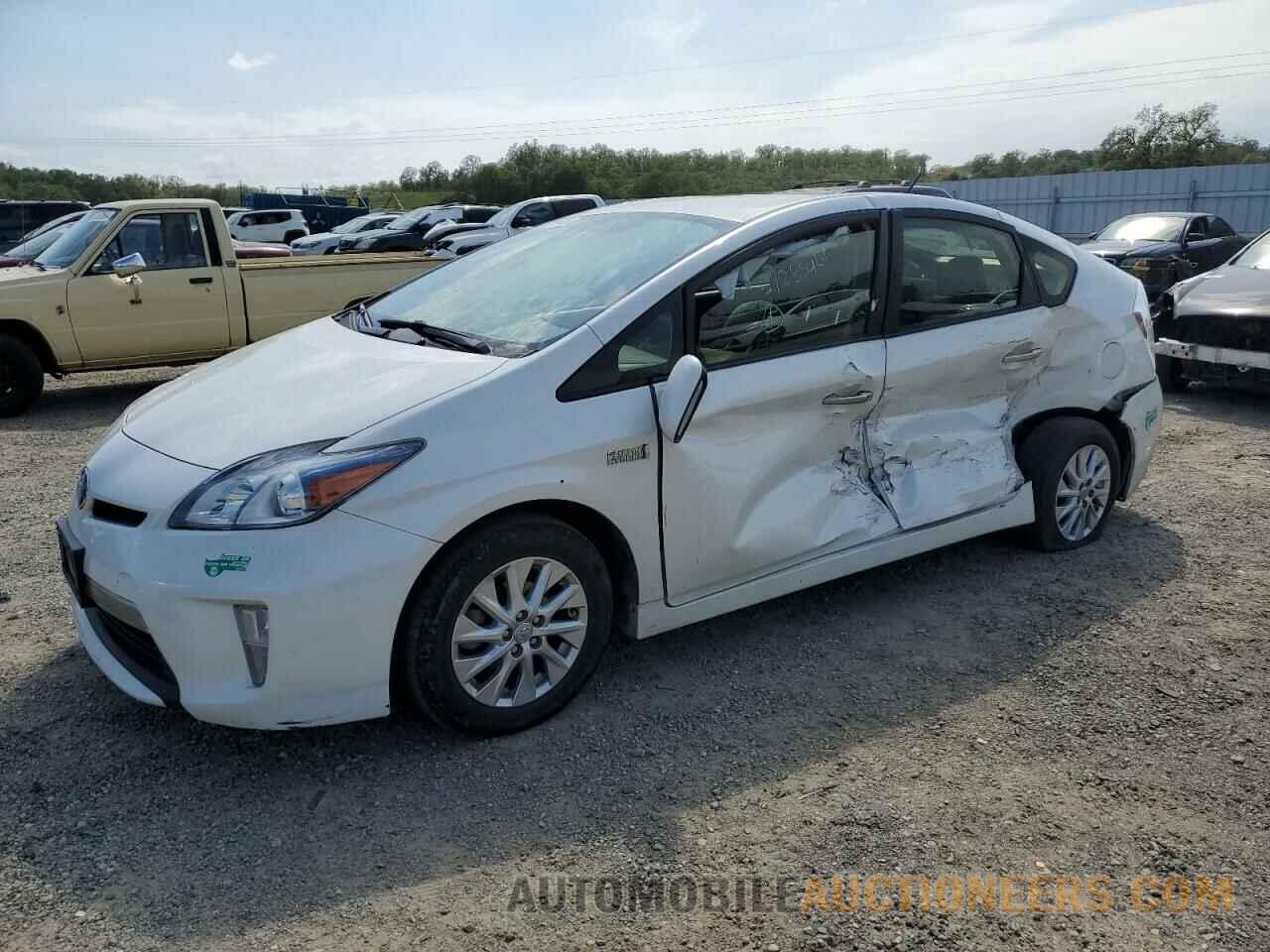 JTDKN3DP1F3074036 TOYOTA PRIUS 2015