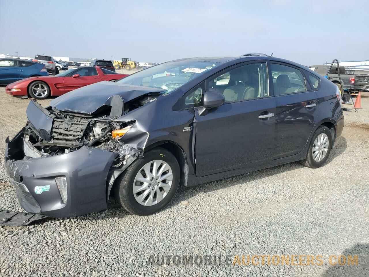 JTDKN3DP2D3042404 TOYOTA PRIUS 2013