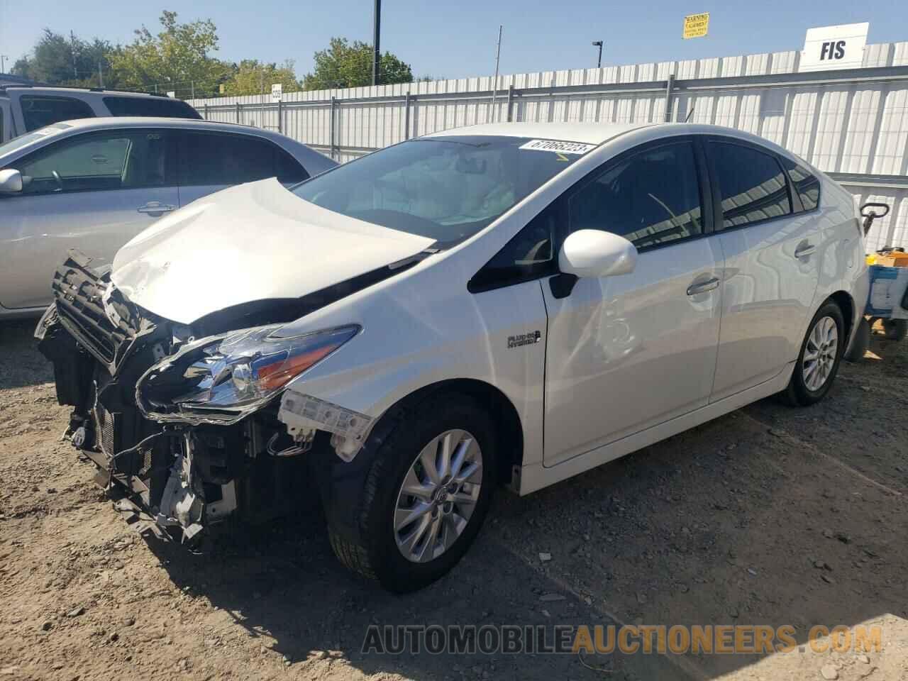 JTDKN3DP3F3065712 TOYOTA PRIUS 2015