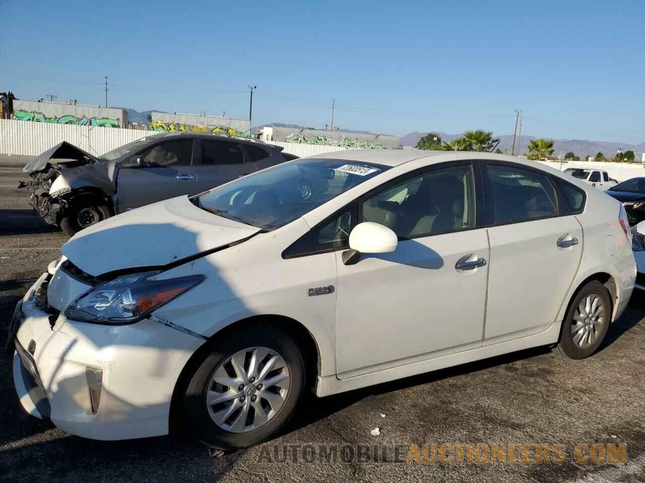 JTDKN3DP5F3070216 TOYOTA PRIUS 2015