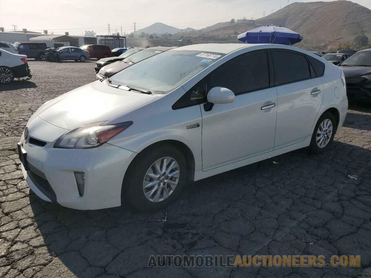 JTDKN3DP6E3056677 TOYOTA PRIUS 2014