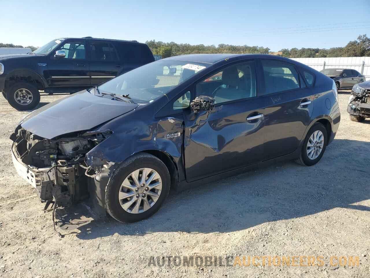 JTDKN3DP8F3074616 TOYOTA PRIUS 2015