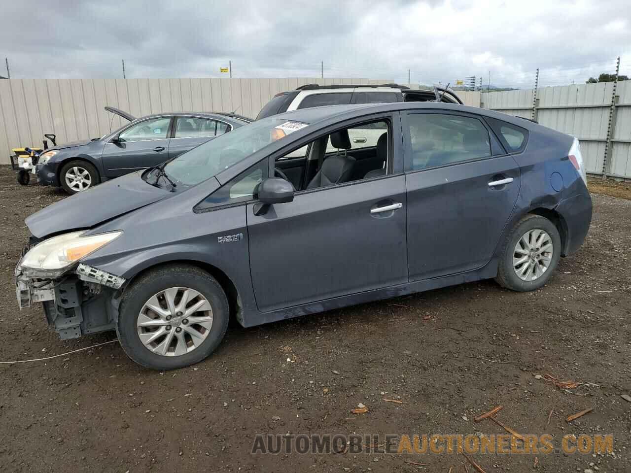 JTDKN3DP9F3074110 TOYOTA PRIUS 2015