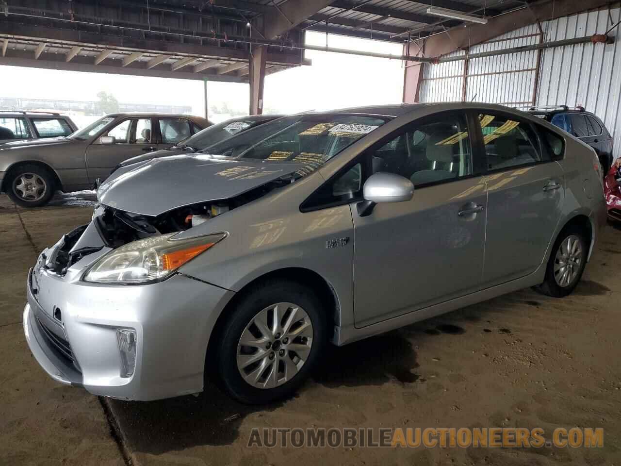 JTDKN3DPXF3072950 TOYOTA PRIUS 2015