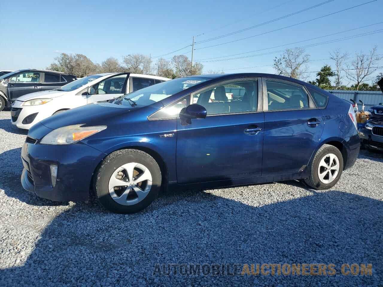 JTDKN3DU0D1647894 TOYOTA PRIUS 2013