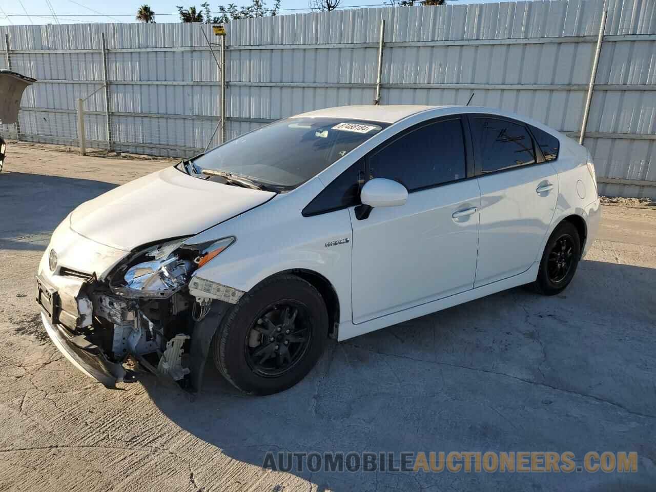 JTDKN3DU0F0395900 TOYOTA PRIUS 2015