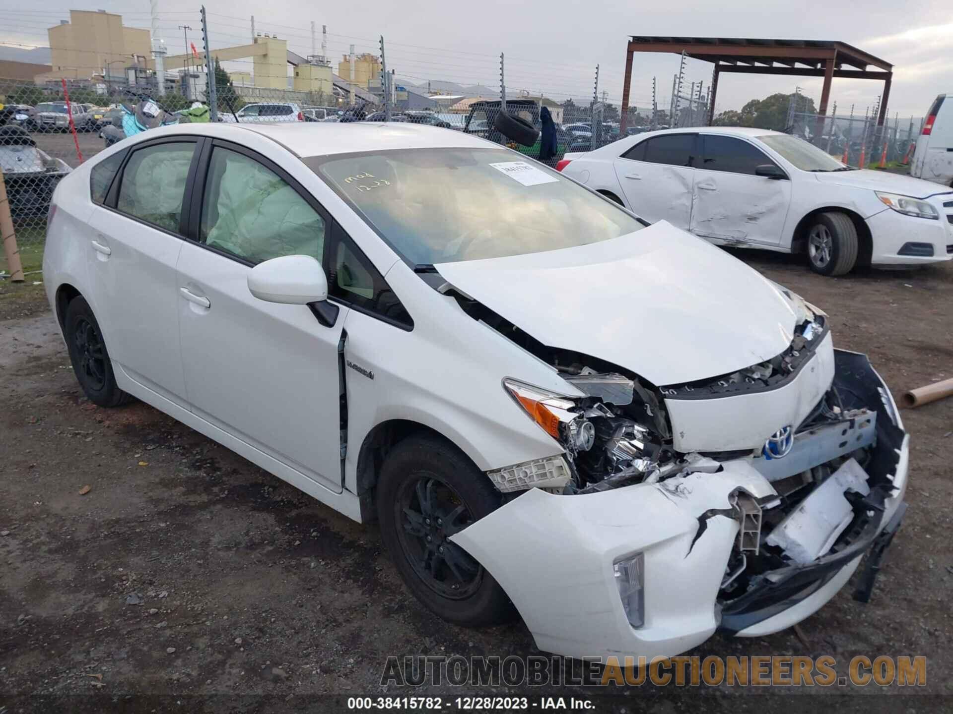 JTDKN3DU0F0406877 TOYOTA PRIUS 2015