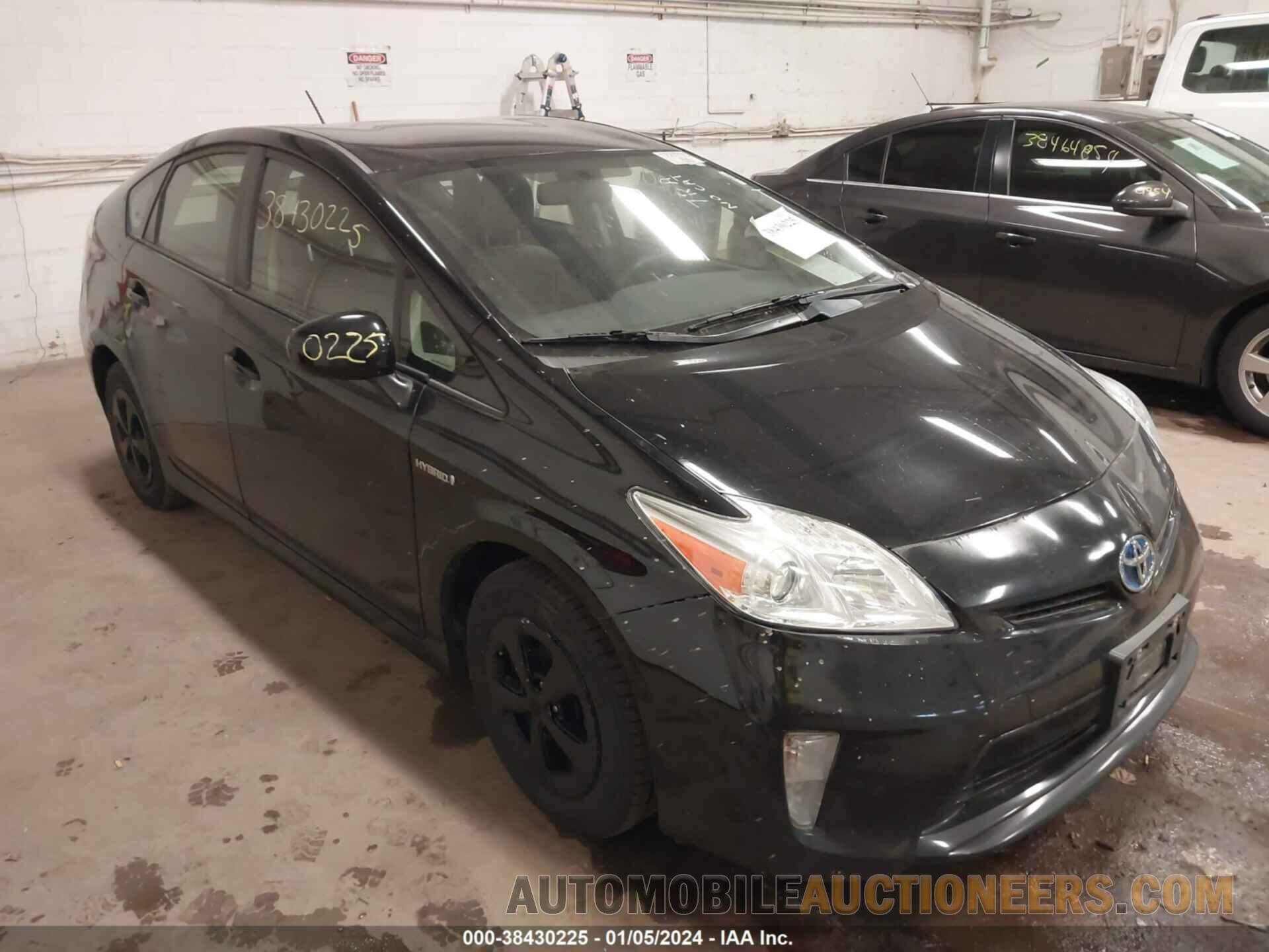 JTDKN3DU0F0438440 TOYOTA PRIUS 2015