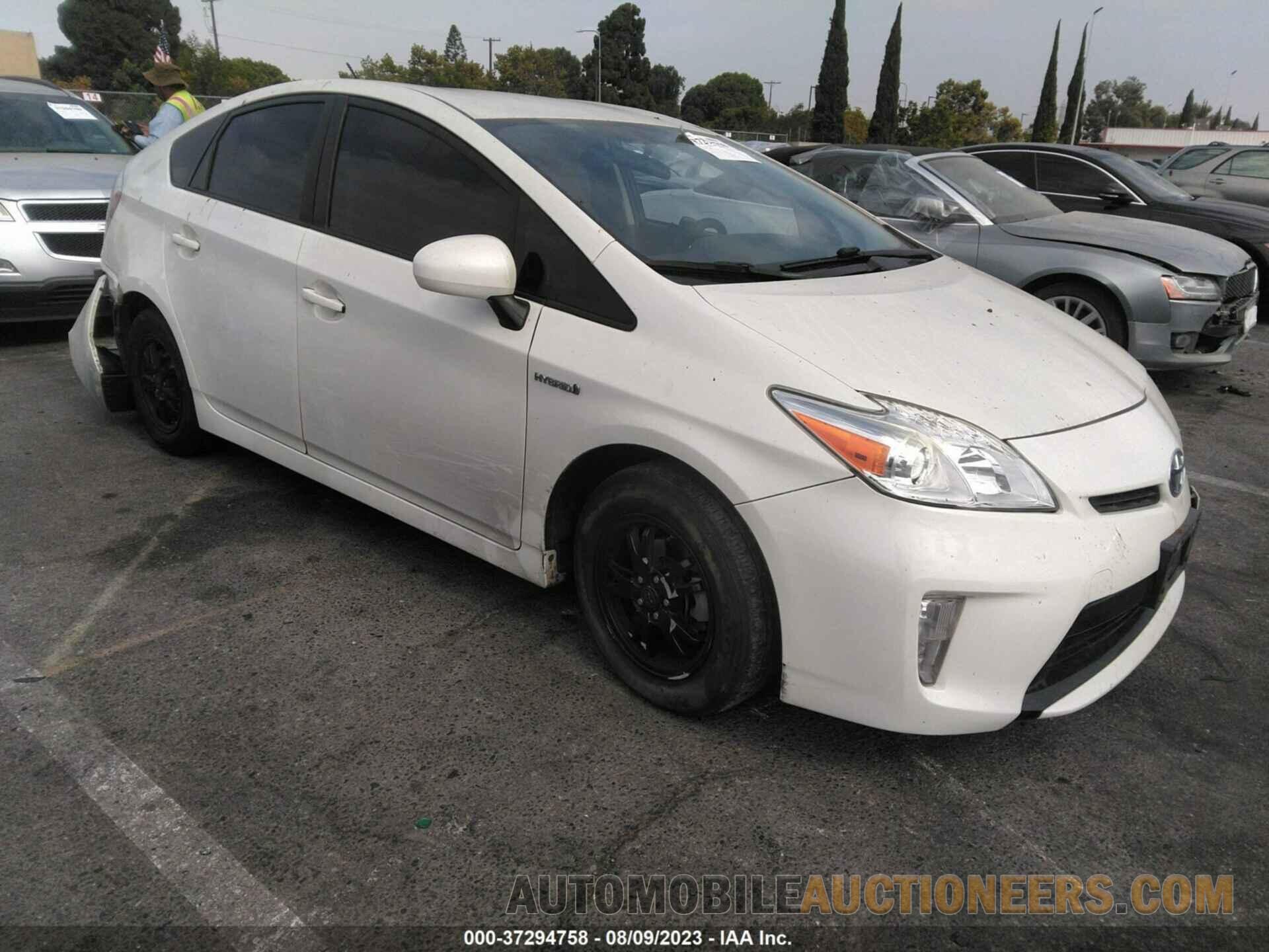 JTDKN3DU0F0451611 TOYOTA PRIUS 2015