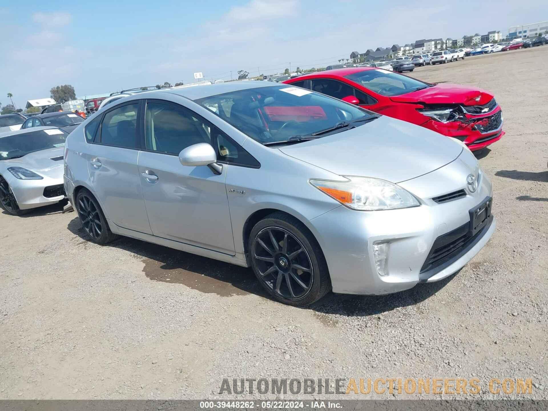 JTDKN3DU0F1876630 TOYOTA PRIUS 2015