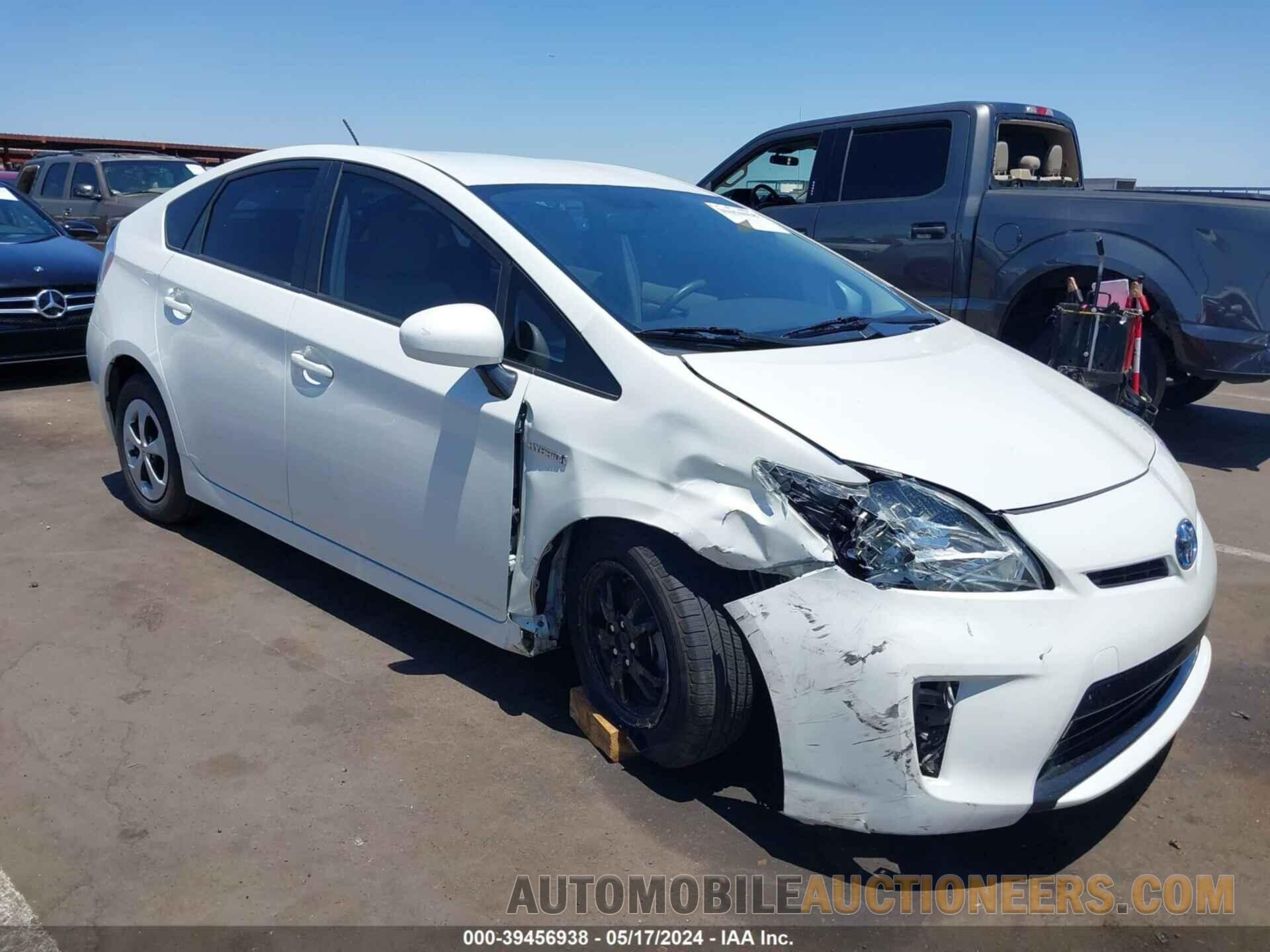 JTDKN3DU0F1906046 TOYOTA PRIUS 2015