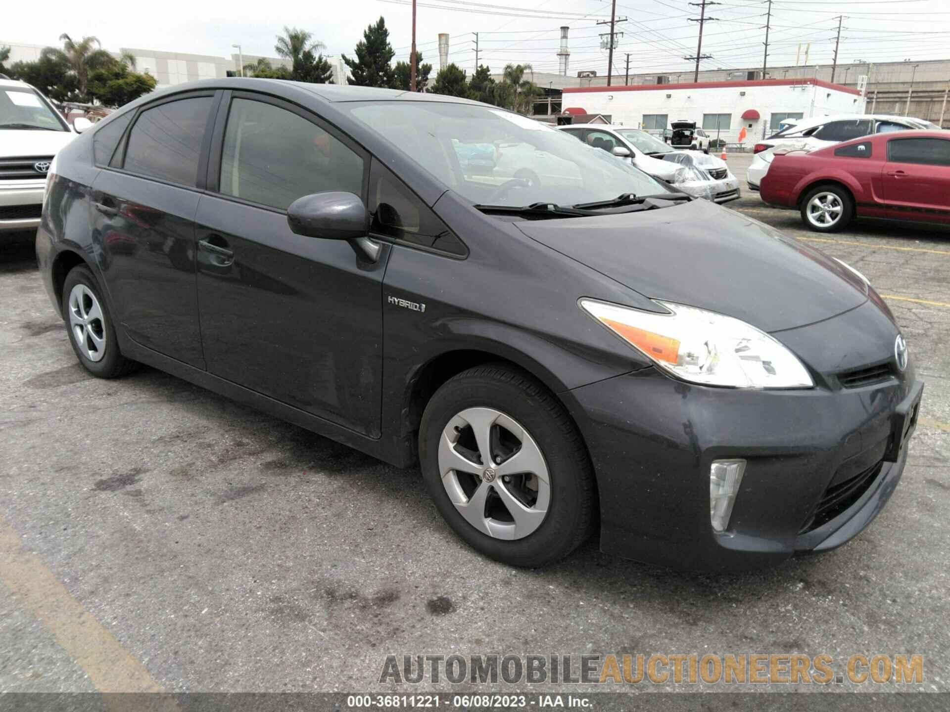 JTDKN3DU0F1909609 TOYOTA PRIUS 2015