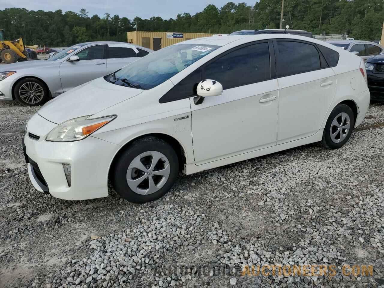 JTDKN3DU0F1912753 TOYOTA PRIUS 2015