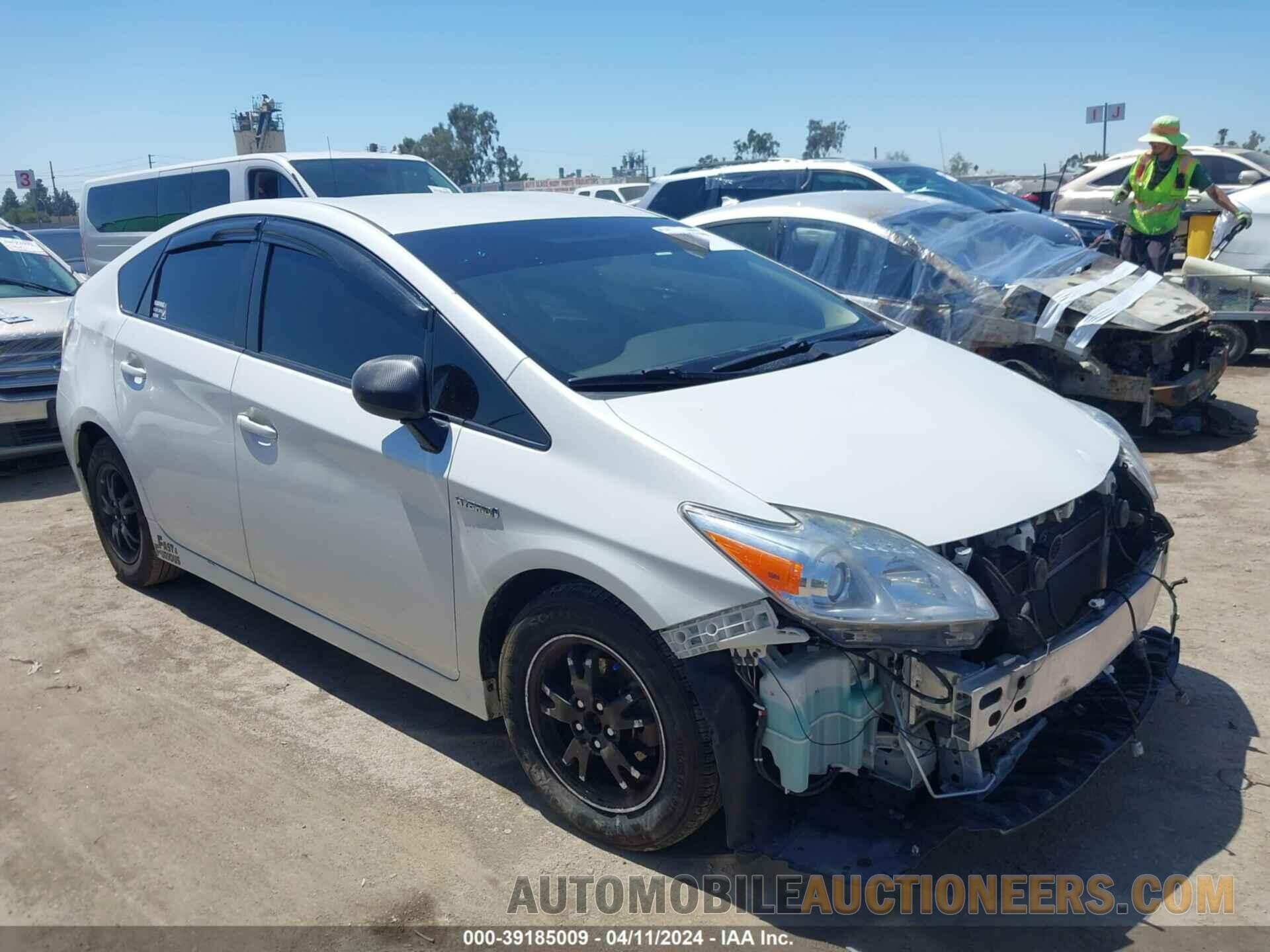 JTDKN3DU0F1913367 TOYOTA PRIUS 2015