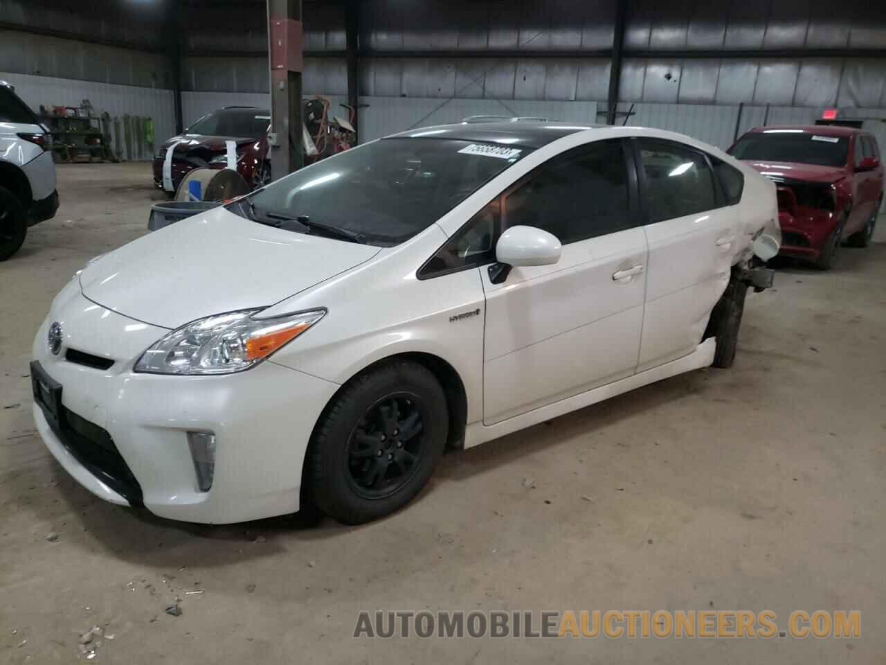 JTDKN3DU0F1921873 TOYOTA PRIUS 2015