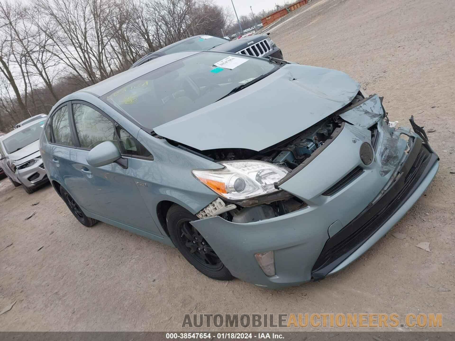 JTDKN3DU0F1924532 TOYOTA PRIUS 2015