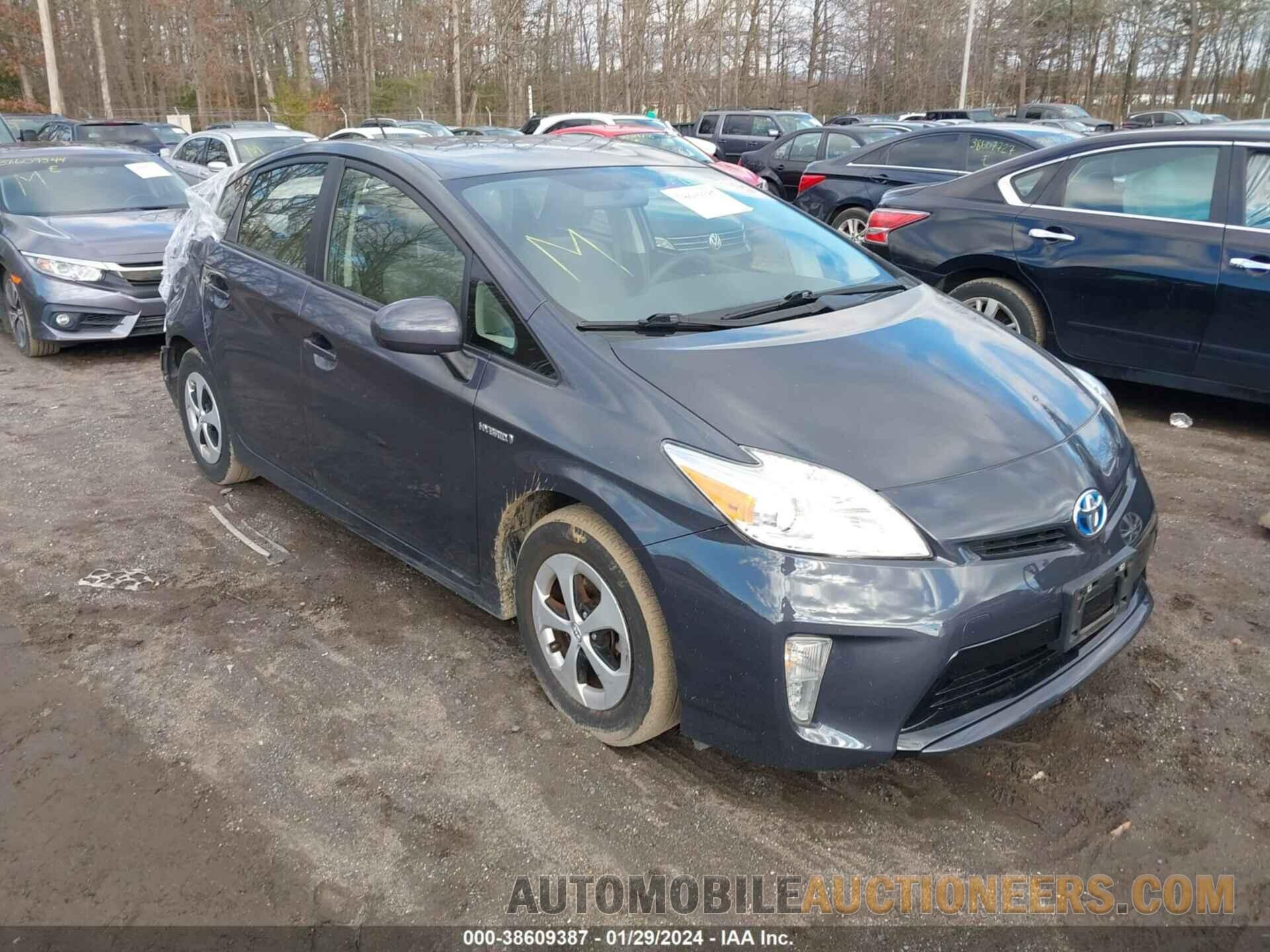 JTDKN3DU0F1926670 TOYOTA PRIUS 2015