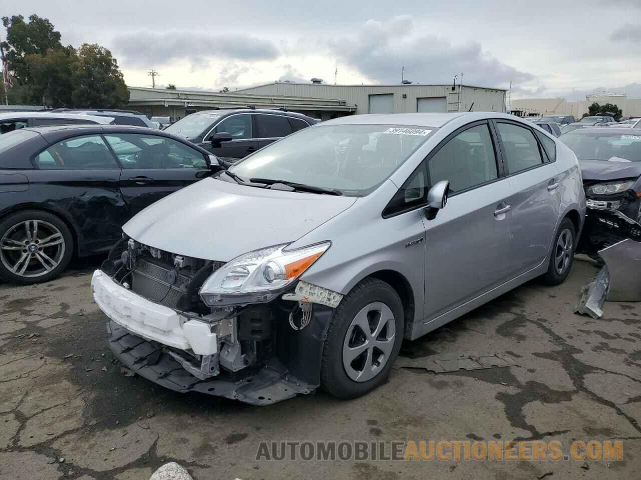 JTDKN3DU0F1931044 TOYOTA PRIUS 2015