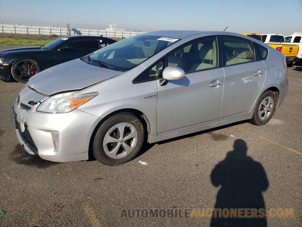 JTDKN3DU0F1931576 TOYOTA PRIUS 2015