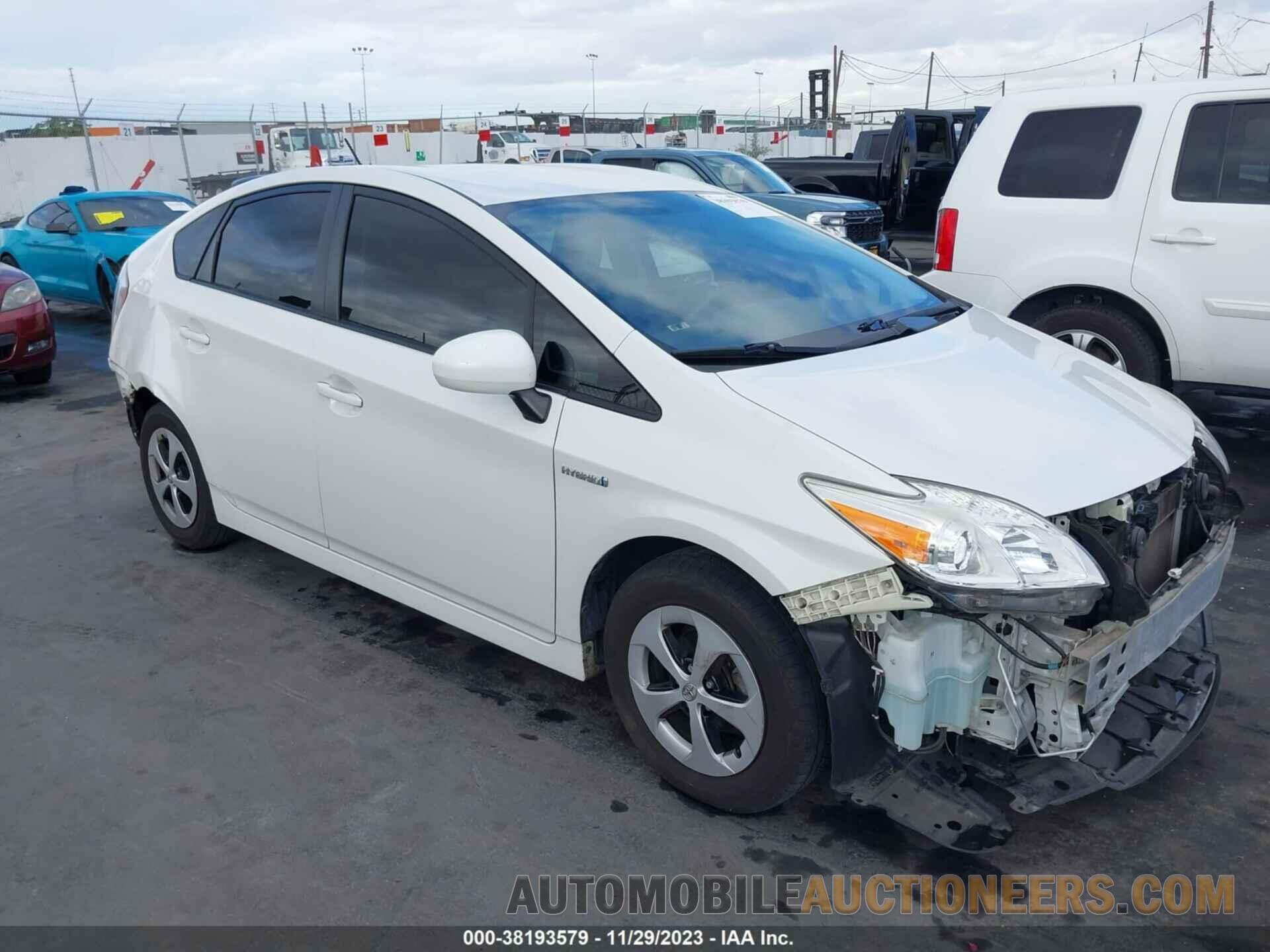 JTDKN3DU0F1938012 TOYOTA PRIUS 2015